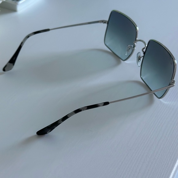 Authentic Ray-Ban Square 1971 Classic Sunglasses grey/blue silver frame Evolve - Picture 2 of 4
